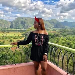 Meet your Posher, Darien